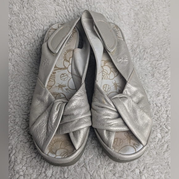 FLY LONDON Wedge women sandals size 37 = 6.5, 7 us color pale shinny gold - Picture 2 of 13